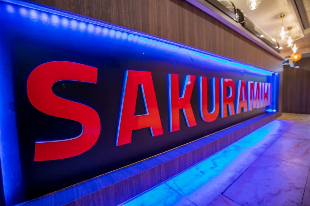 Sakura Miki Naambord